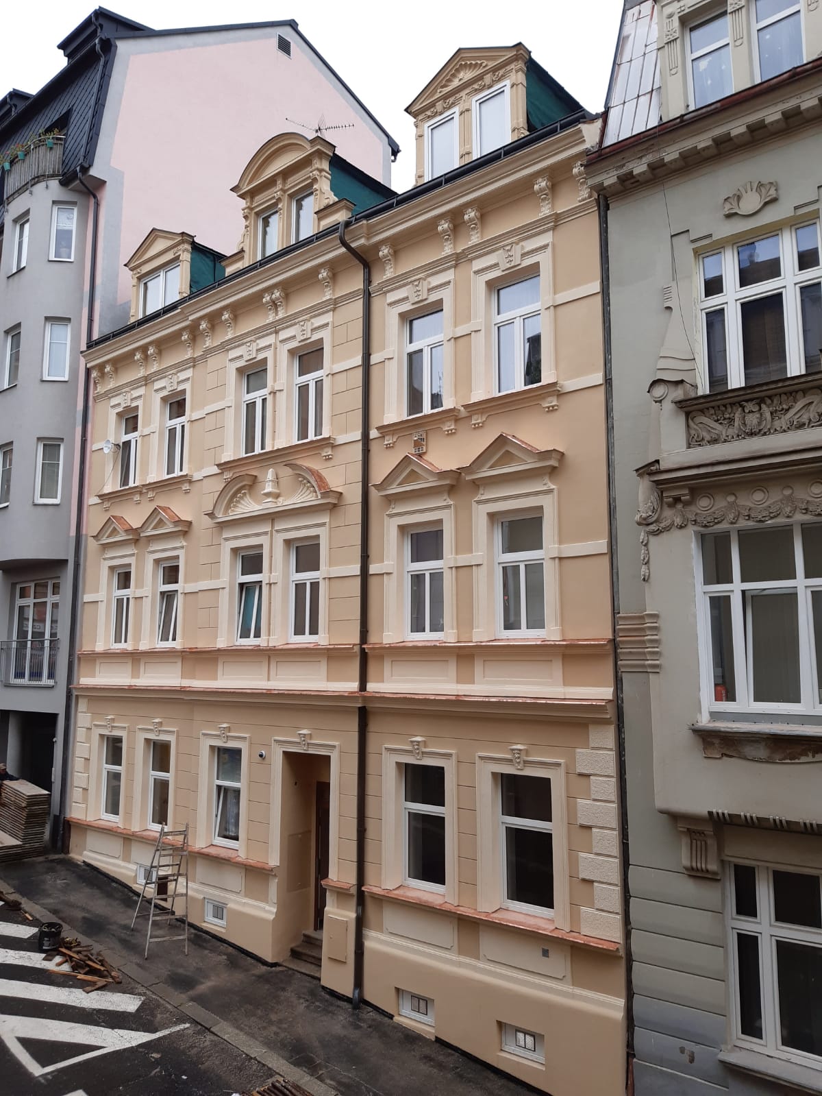 Historická fasáda Karlovy Vary