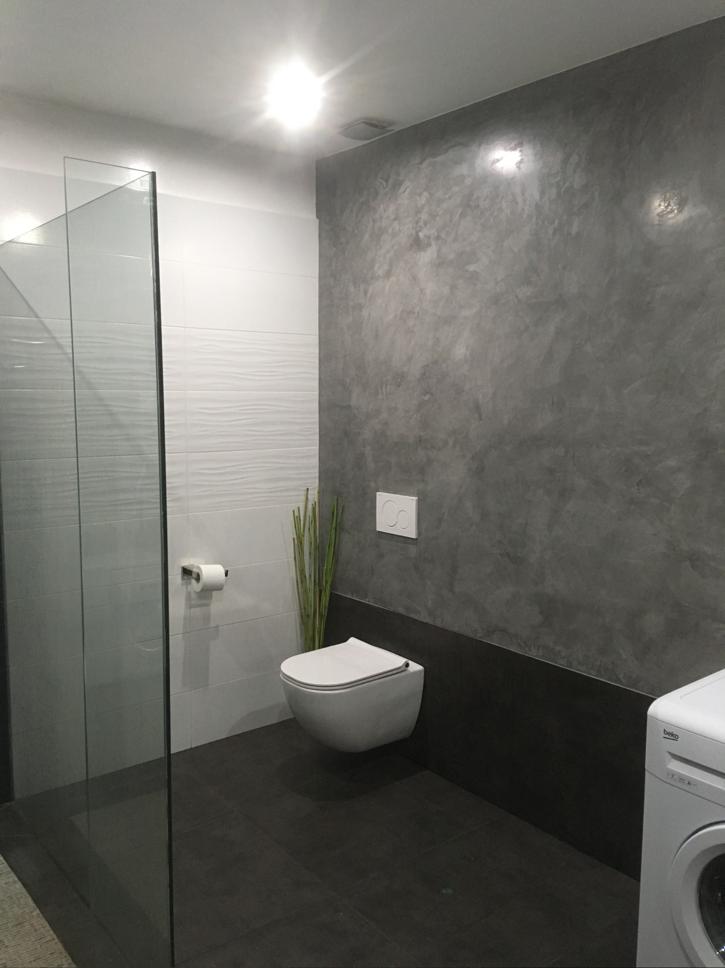 Rekonstrukce koupelny + designový povrch Kolín